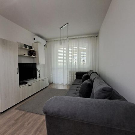 Apartamento Siena Cozy Retreat With Self Check In Popesti-Leordeni Exterior foto
